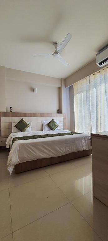 Meera Eternity - Housity