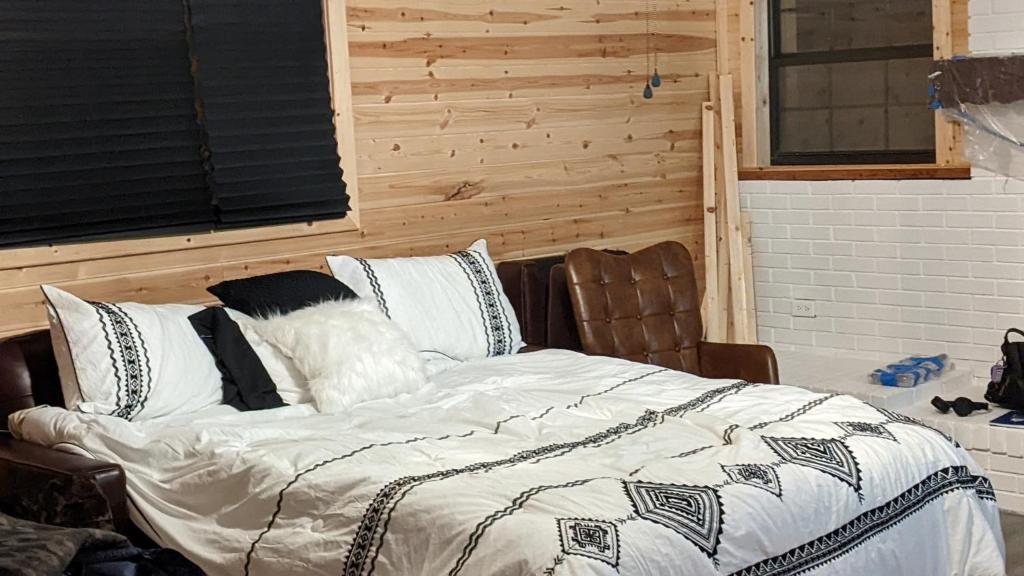 Vacation Home Paw Paws Cabin, Pigeon Forge, TN - Booking.com