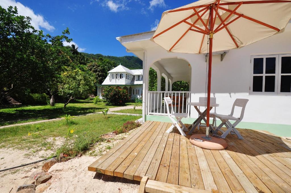 Zahrada ubytování Petit Baie Chalets