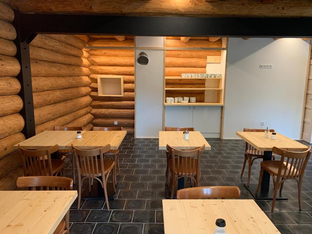 Restaurace v ubytování penzion a kemp Harasov