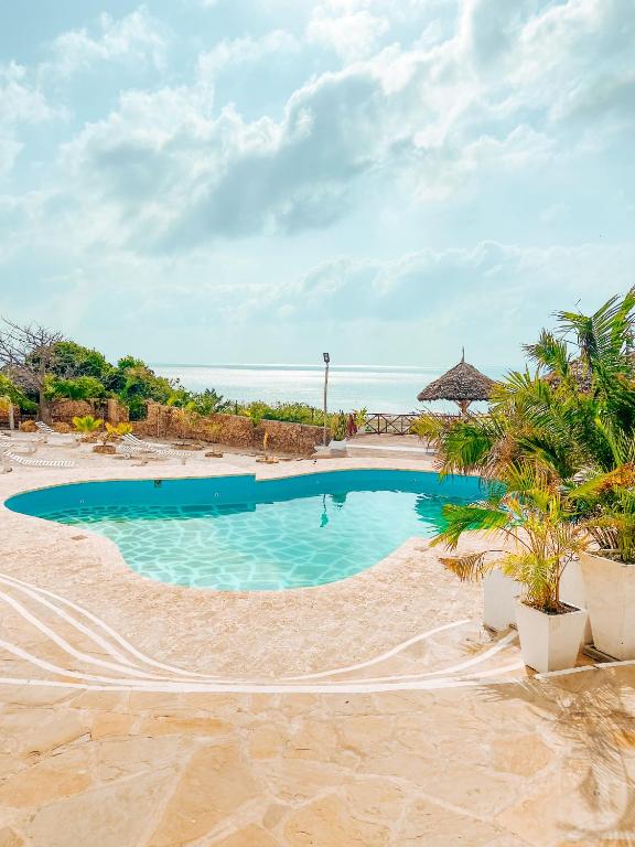 Bazén v ubytování Met Beach Resort Malindi nebo v jeho okolí