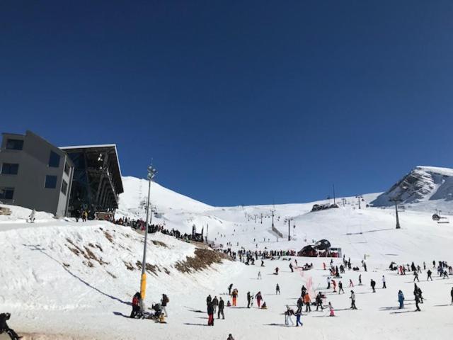 Plaza Guest House με τζάκι v zime