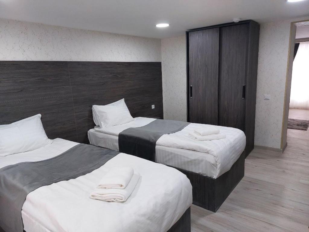 Hotel Sevinch - Twin Room