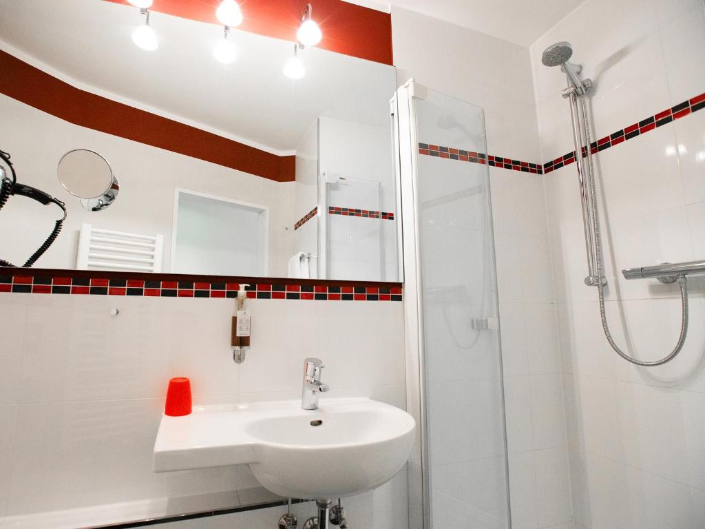 DORMERO Hotel Düsseldorf - Resim 28