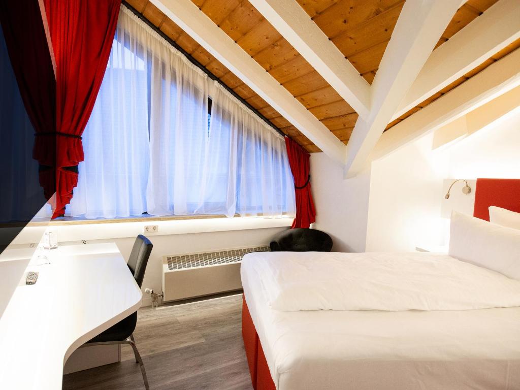 DORMERO Hotel Düsseldorf - Resim 27