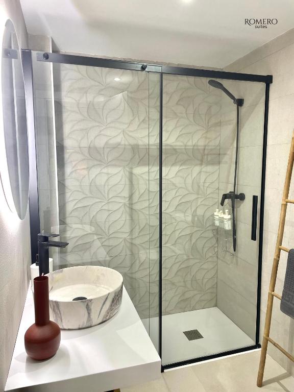 Romero Suites 1 - 14