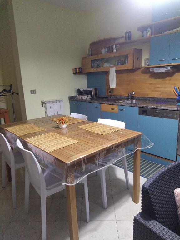 Kuchnia lub aneks kuchenny w obiekcie Casa graziosa con ampio cortile per i tuoi momenti all'aperto