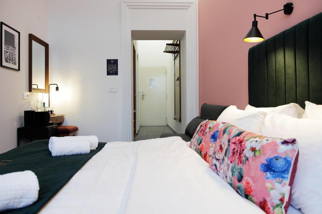 Giselle Vintage Doubles - Adults Only - Resim 41