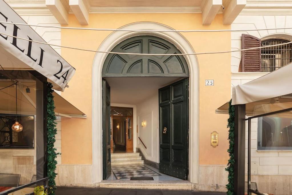 The facade or entrance of HospitalityRome Piazza di Spagna View