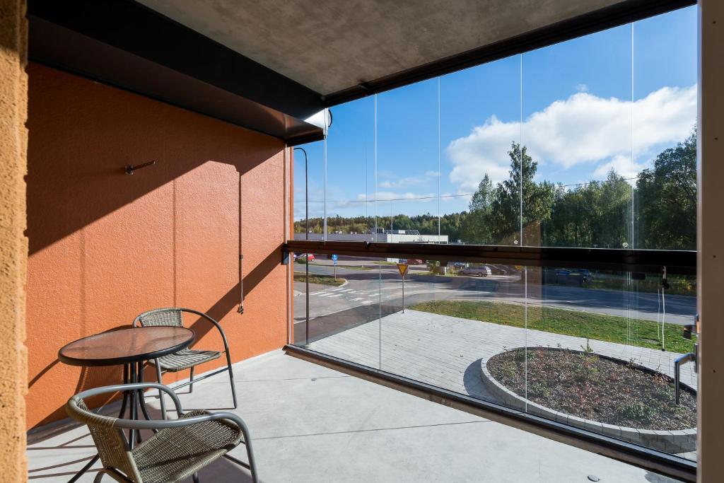Balkón nebo terasa v ubytování Hiisi Homes Kirkkonummi Masala Seppä-Kallen kuja