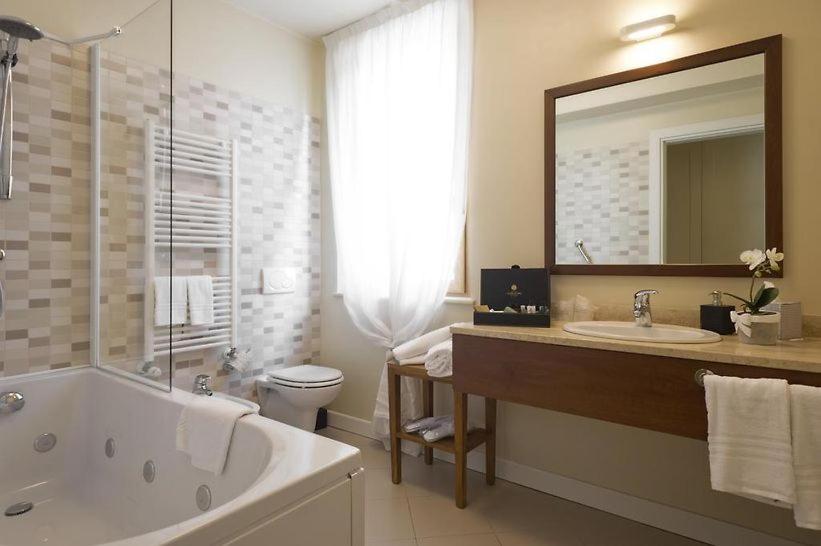 Kúpeľňa v ubytovaní Cora Hotels Leon d'Oro