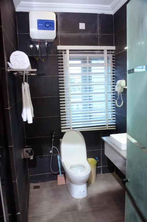Ένα μπάνιο στο Ivy Hotel Emerald
