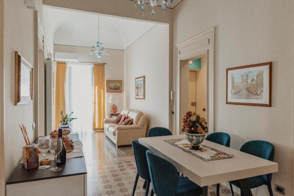 A seating area at L'infatata Suite Apartment