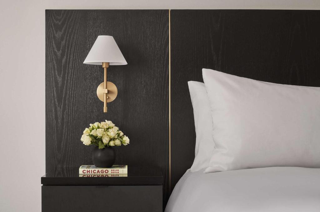 Pendry Chicago - King Guestroom