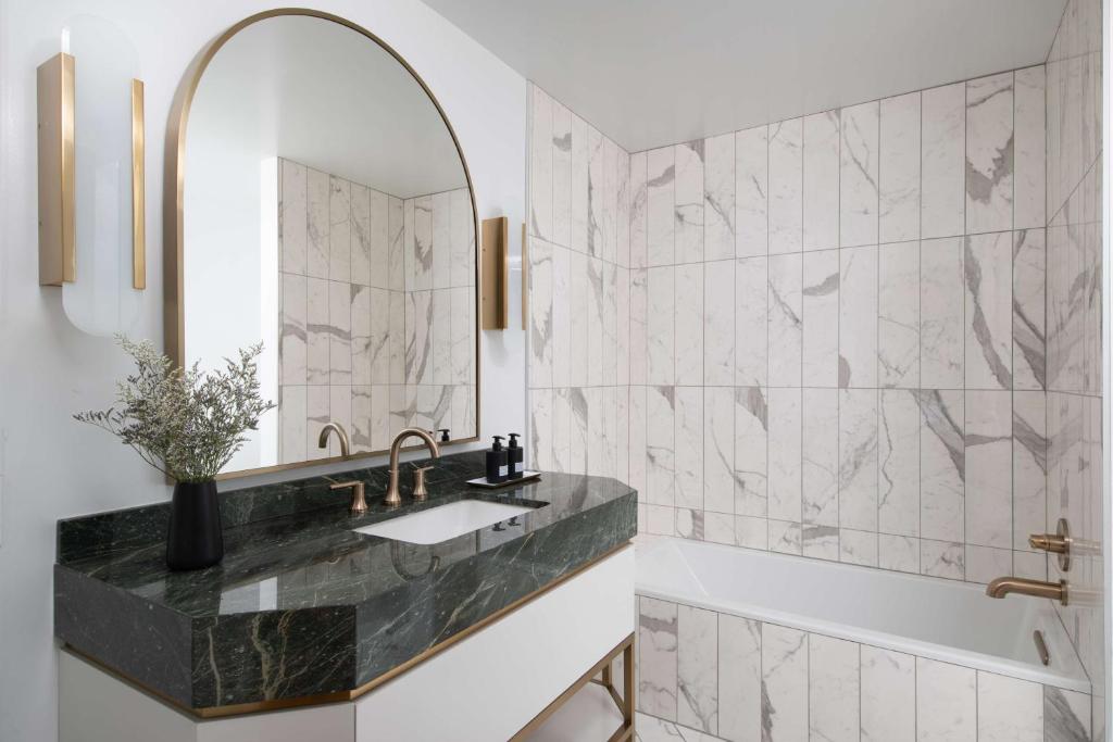 Pendry Chicago - 