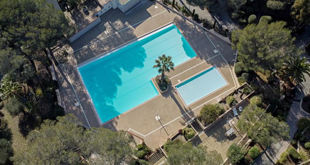 Fotografia z galérie ubytovania Charmant 73m² piscine parking v destinácii Saint-Raphaël