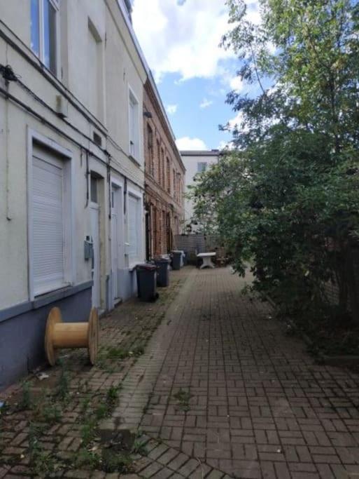 Fotografia z galérie ubytovania Maison au calme proche des transports v destinácii Lille