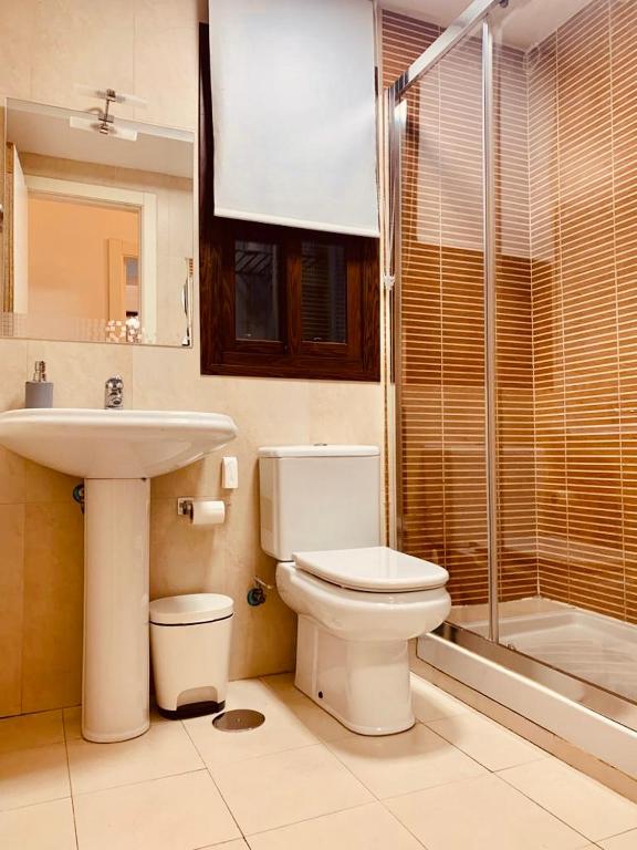 A bathroom at BONITO PISO EN PLENO CENTRO CON PaRKING OPCIONAL
