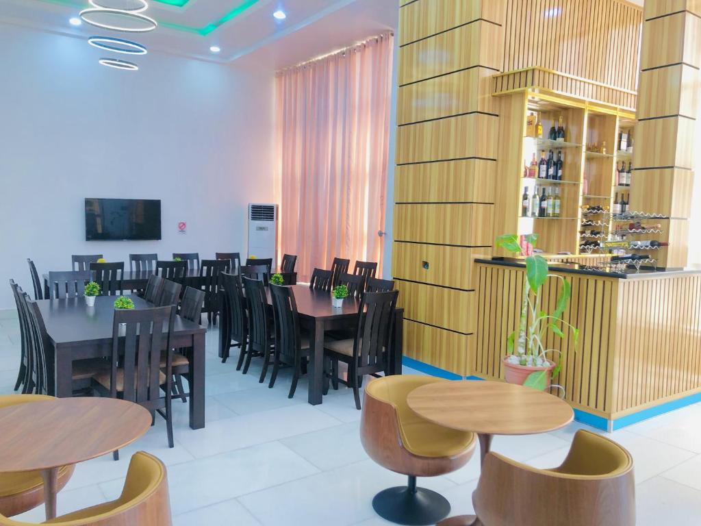 TV a/nebo společenská místnost v ubytování Dalchifit Suites by Premium Swiss Hospitality