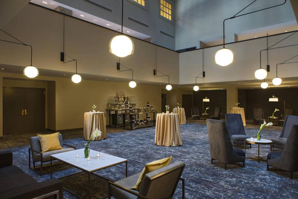 Marriott St. Louis Grand photo