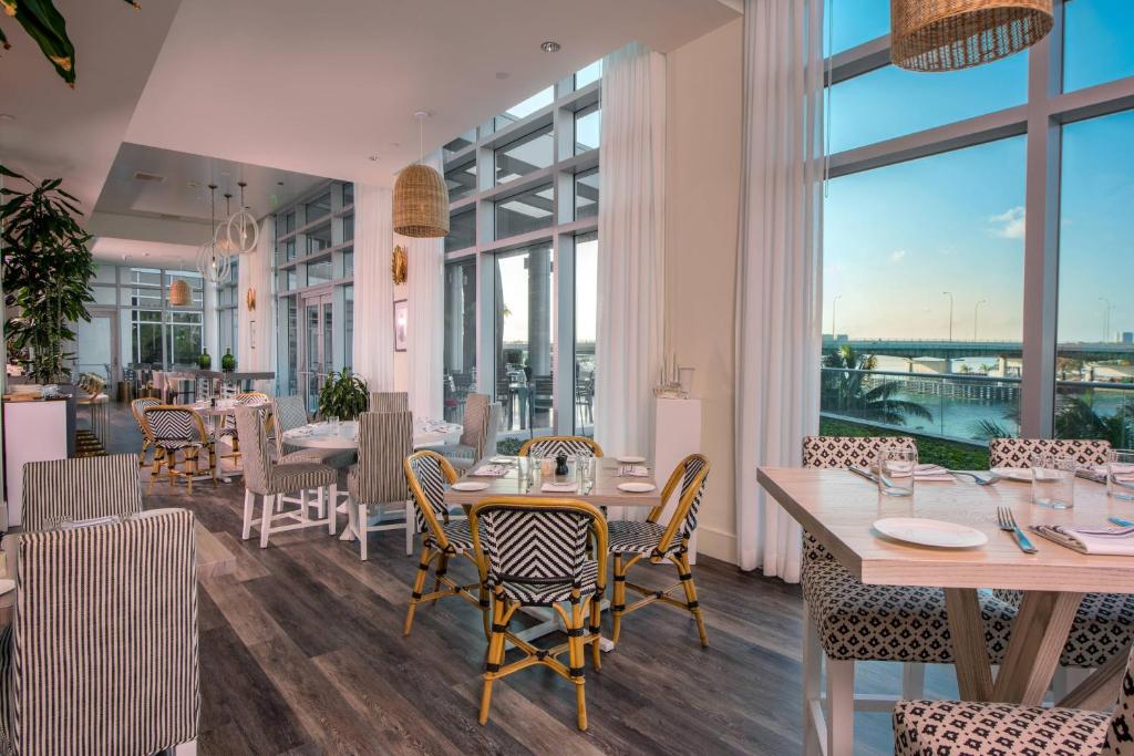 Posezení v ubytování The Ritz-Carlton Bal Harbour, Miami