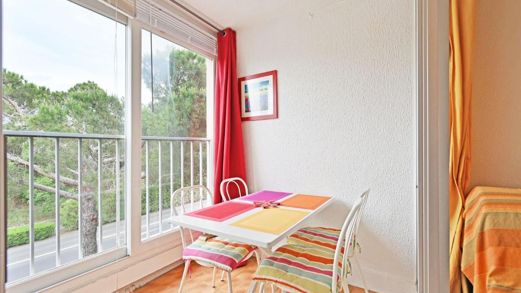 Zdjęcie z galerii obiektu Les Sarrazins- 23- Studio spacieux- 2 pers w Cap d'Agde