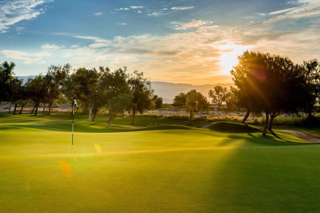 Golf v hotelu nebo okolí