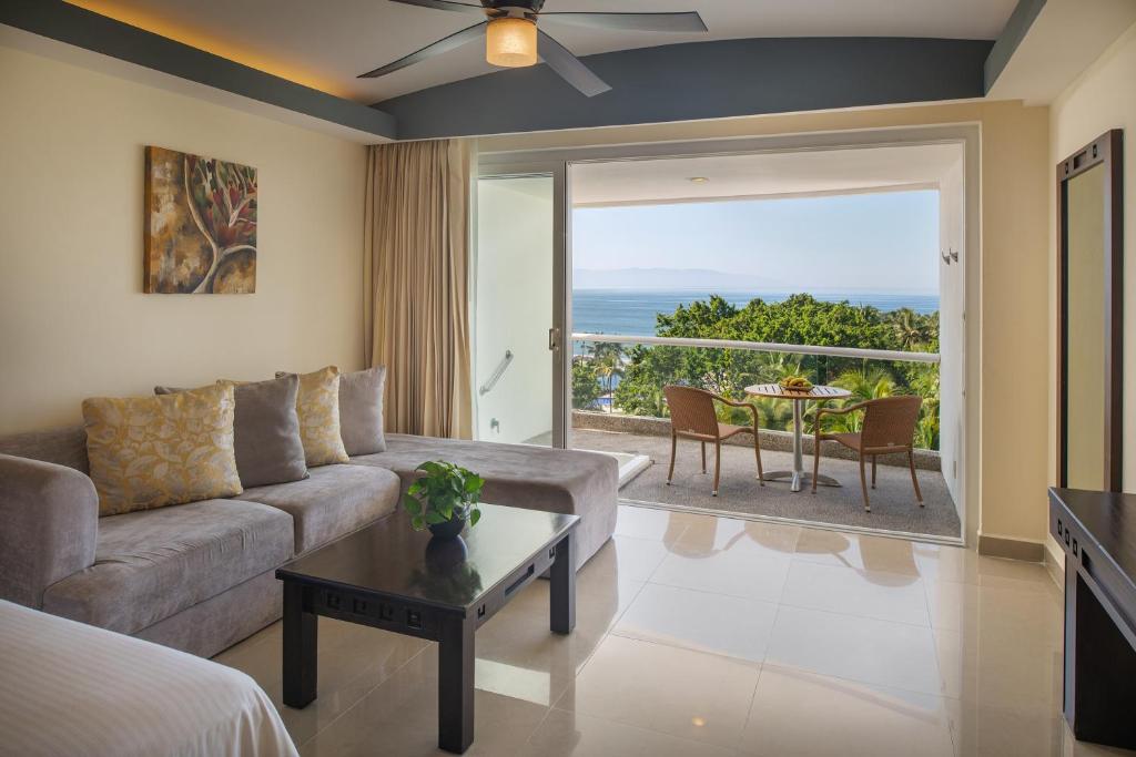 Wyndham Alltra Vallarta, All-Inclusive Resort - King Junior Suite Con Vista Sull'oceano Parziale