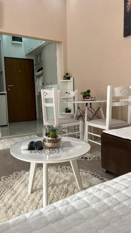 Apartment Downtown - 13