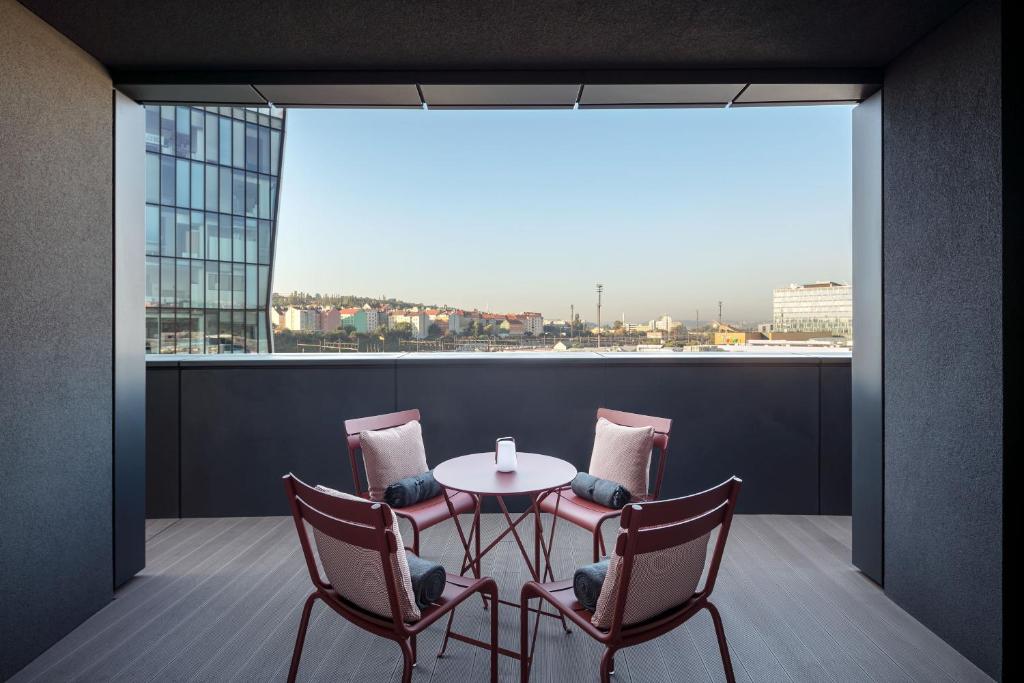 STAGES HOTEL Prague, a Tribute Portfolio Hotel - Resim 43