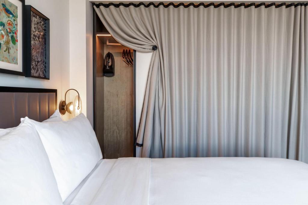 Renaissance New York Flushing Hotel at Tangram - Room King Estándar