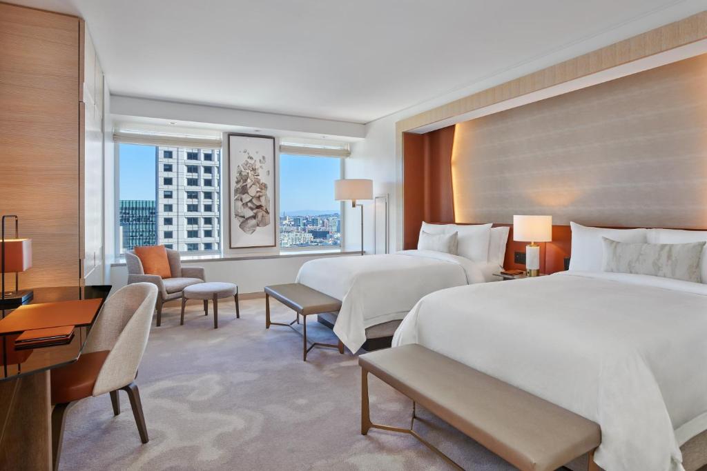 The St Regis