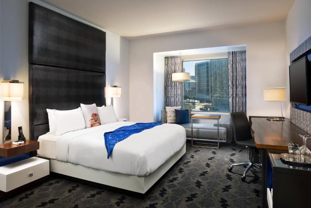W Dallas - Spectacular King Room - Piso Alto