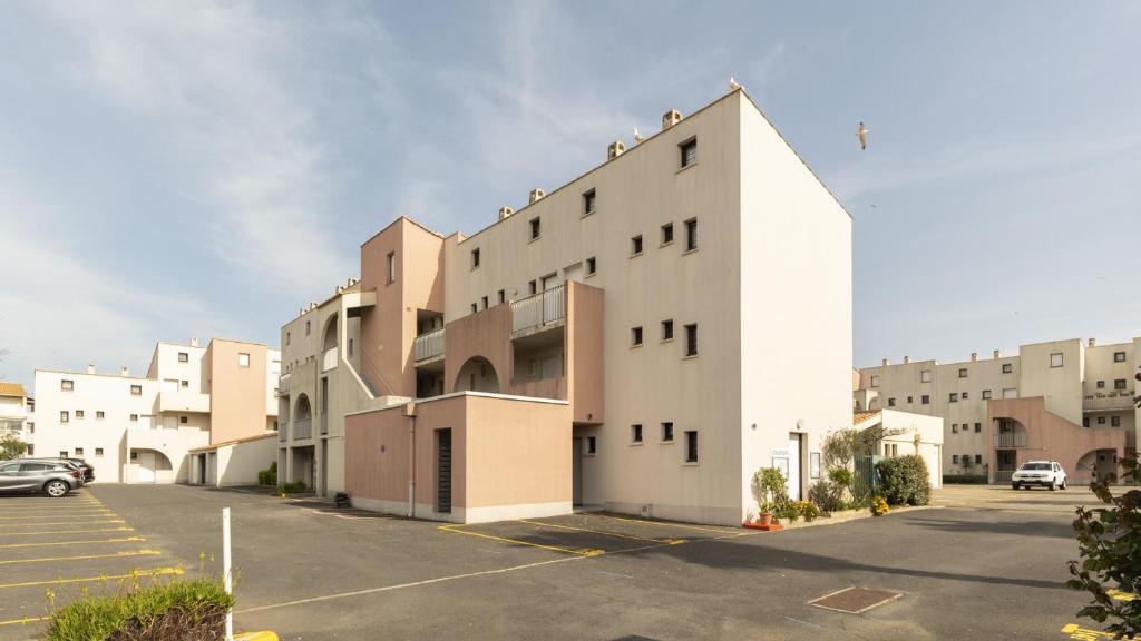 Budova, v ktorej sa apartmán nachádza
