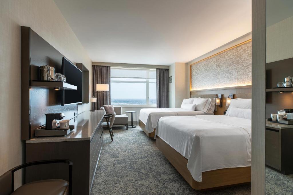 The Westin Chicago Lombard - Queen Room With Two Queen Beds