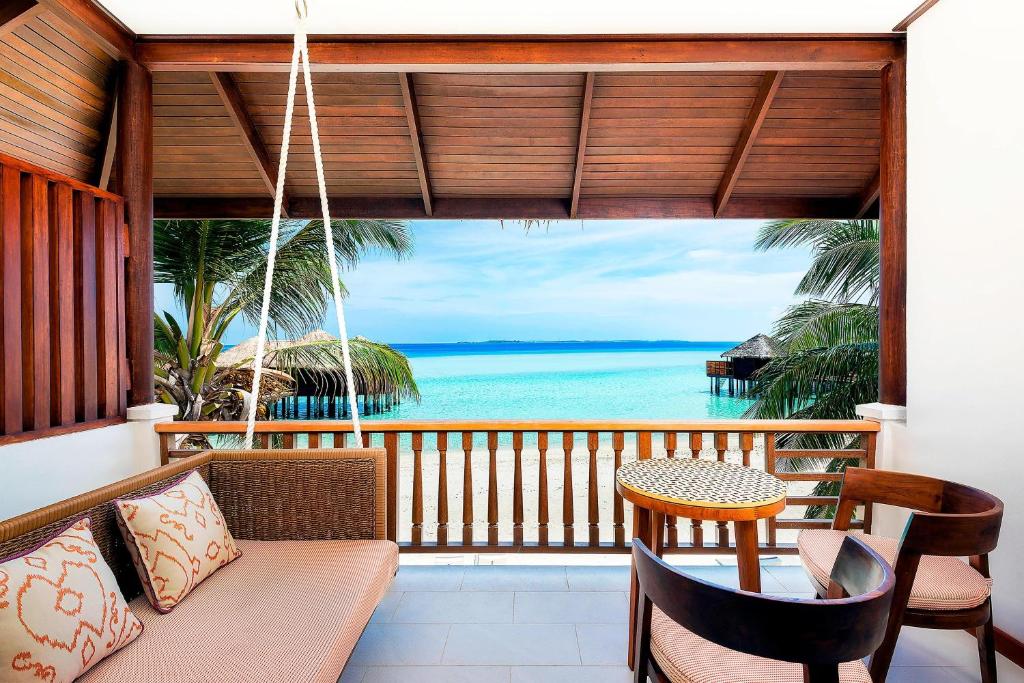 Sheraton Maldives Full Moon Resort & Spa - 16