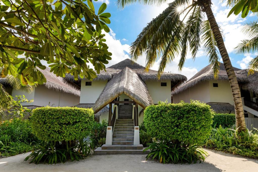 Sheraton Maldives Full Moon Resort & Spa - 8