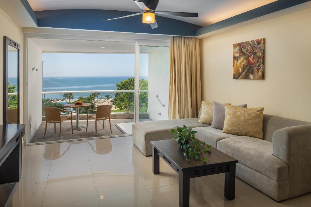 Wyndham Alltra Vallarta, All-Inclusive Resort - Junior Suite Con Dos Camas Dobles Y Vista Al Mar