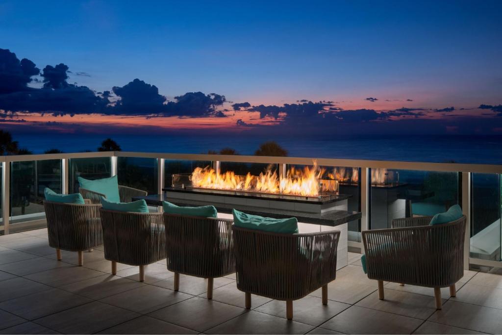 Prostor za sedenje u objektu Courtyard by Marriott Myrtle Beach Oceanfront