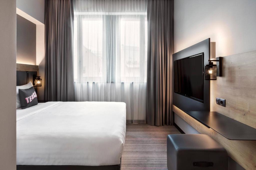 Moxy Bucharest Old Town - Resim 15