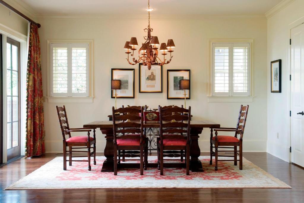 The Ballantyne, a Luxury Collection Hotel, Charlotte - Cottage De Quatre Chambres Avec Balcon Et Cheminée