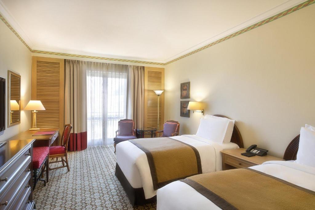 Sheraton Addis, a Luxury Collection Hotel, Addis Ababa客房内的一张或多张床位