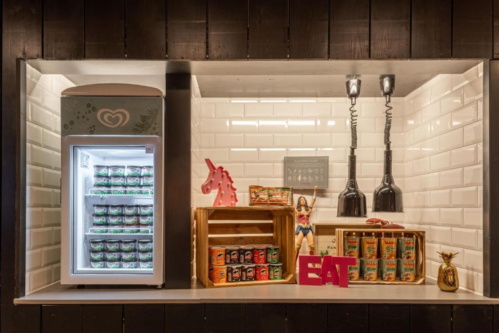 Moxy Amsterdam Houthavens - Resim 34