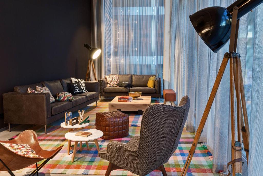 Moxy Amsterdam Houthavens - Resim 33