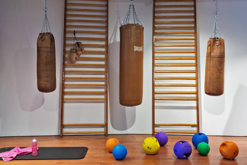 Moxy Amsterdam Houthavens - Resim 45