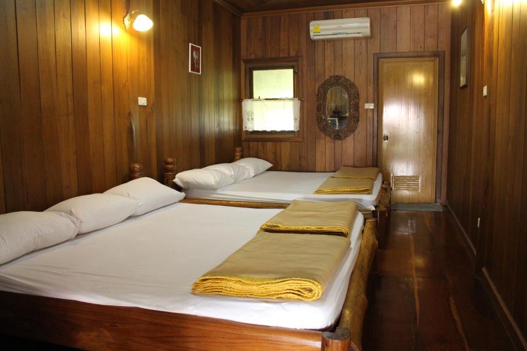 Saengthong Resort Chiangmai - クラシック 4 人部屋
