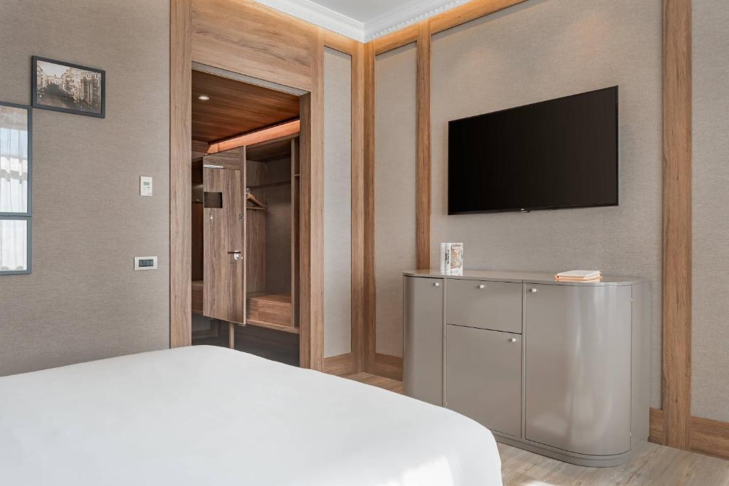 Círculo Gran Vía, Autograph Collection (Adults Only) - Resim 10