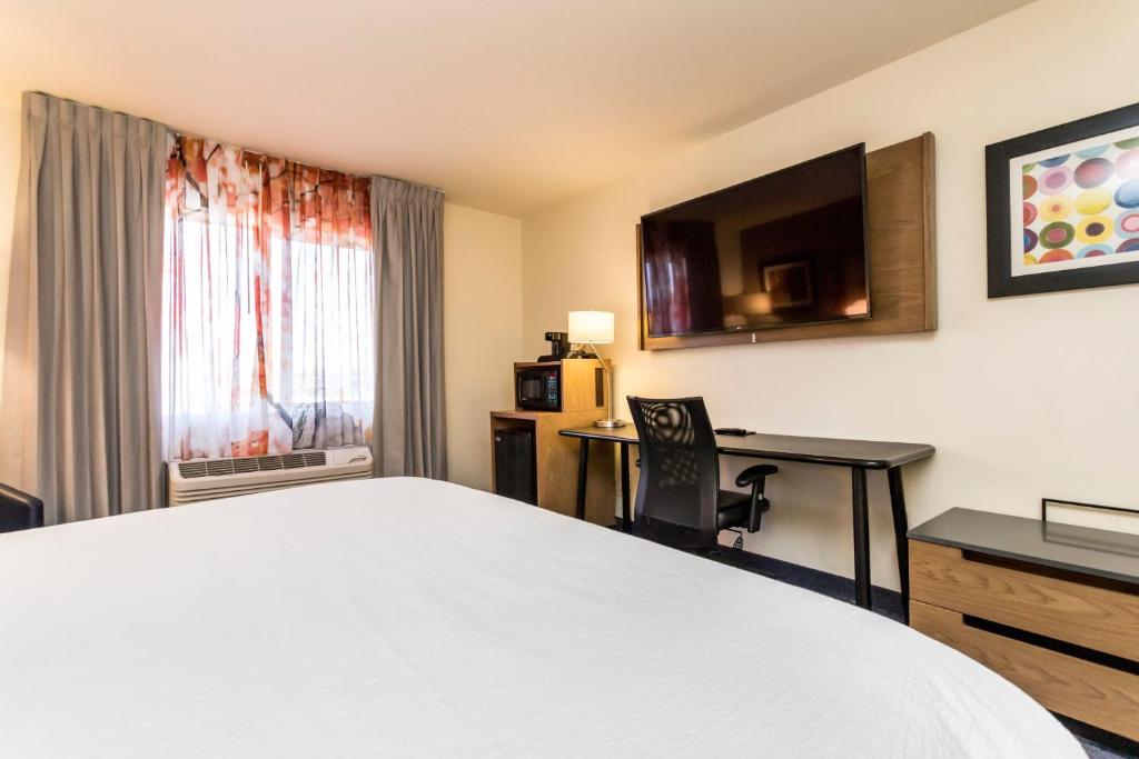 Postel nebo postele na pokoji v ubytování Fairfield Inn St. George