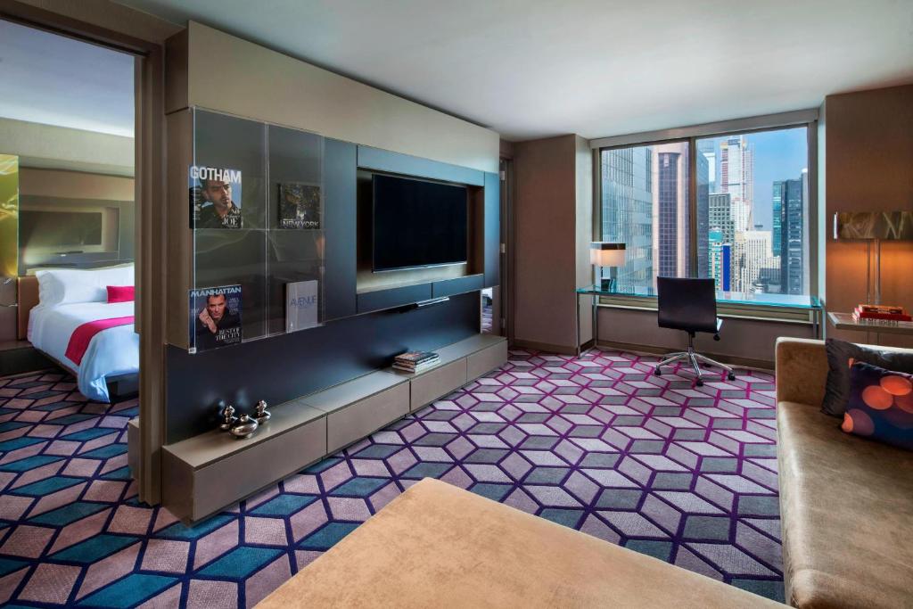 W New York - Times Square - Marvelous Suite, 1 King, Sofa Bed, Broadway View