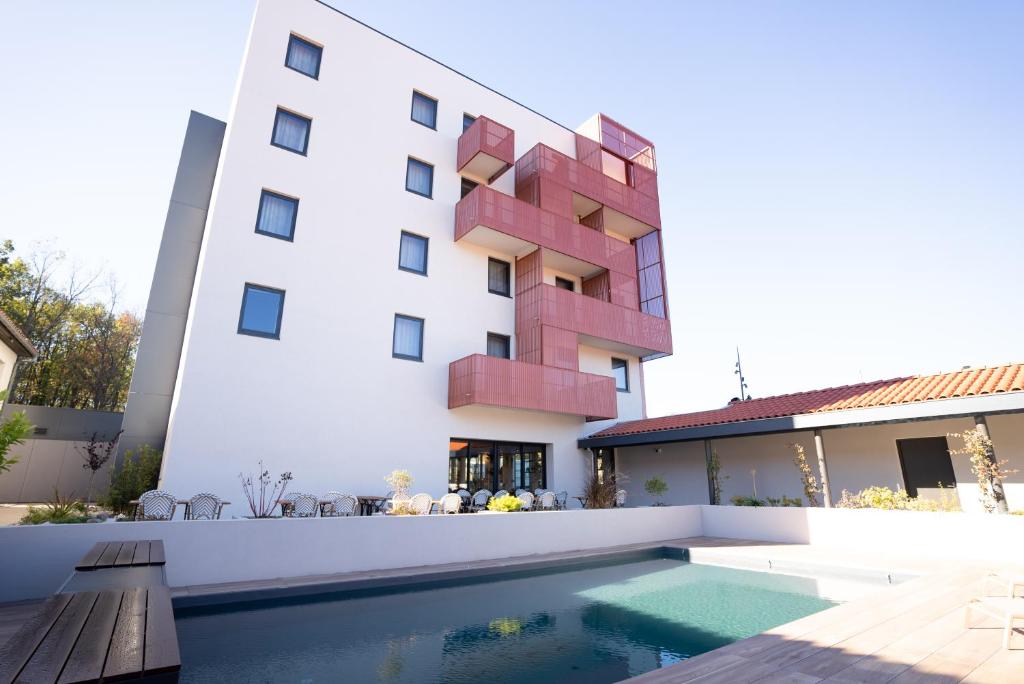 Piscina di ibis Styles Montauban o nelle vicinanze